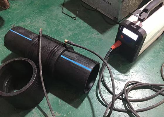 2.2KW طاعون المجترات الصغيرة آلة لحام الصهر الكهربائي 20-200 مم لحام الأنابيب الكهربائي