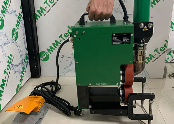 تسقيف مقاوم للماء ملفوف المواد 2.3kw الجدول آلة لحام البقعة لحمام السباحة