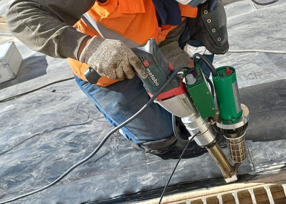 آلة لحام بالبثق HDpe Swt-Ns610b للأغشية الأرضية Soldar